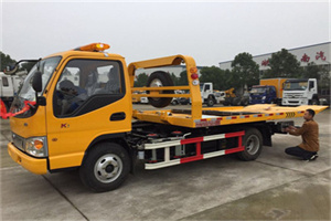 奎屯哪里有拖车服务